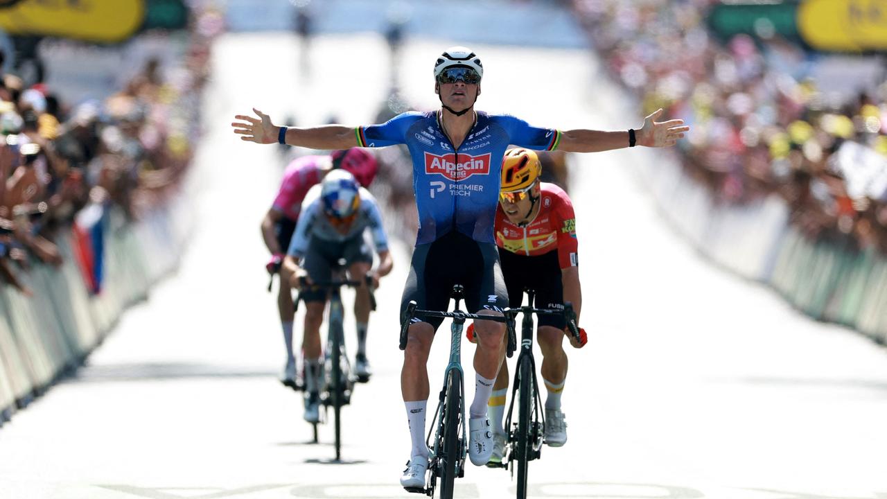 Tour-Van-der-Poel-feiert-ersten-Ausrei-er-Sieg