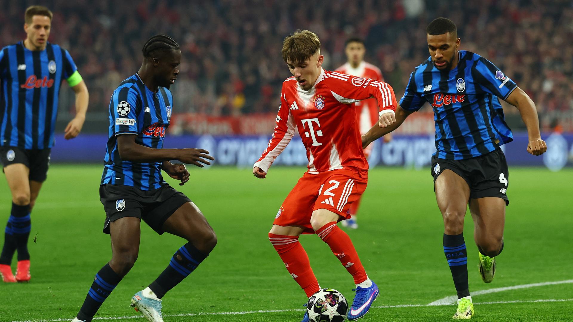 Jetzt live - Kompany setzt auf junge Talente