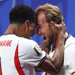 Anglia Harry Kane feston golin e tij me Jude Bellingham