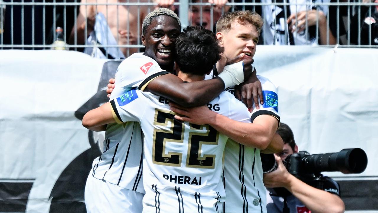 Elversberg überrollt Paderborn im Spitzenspiel