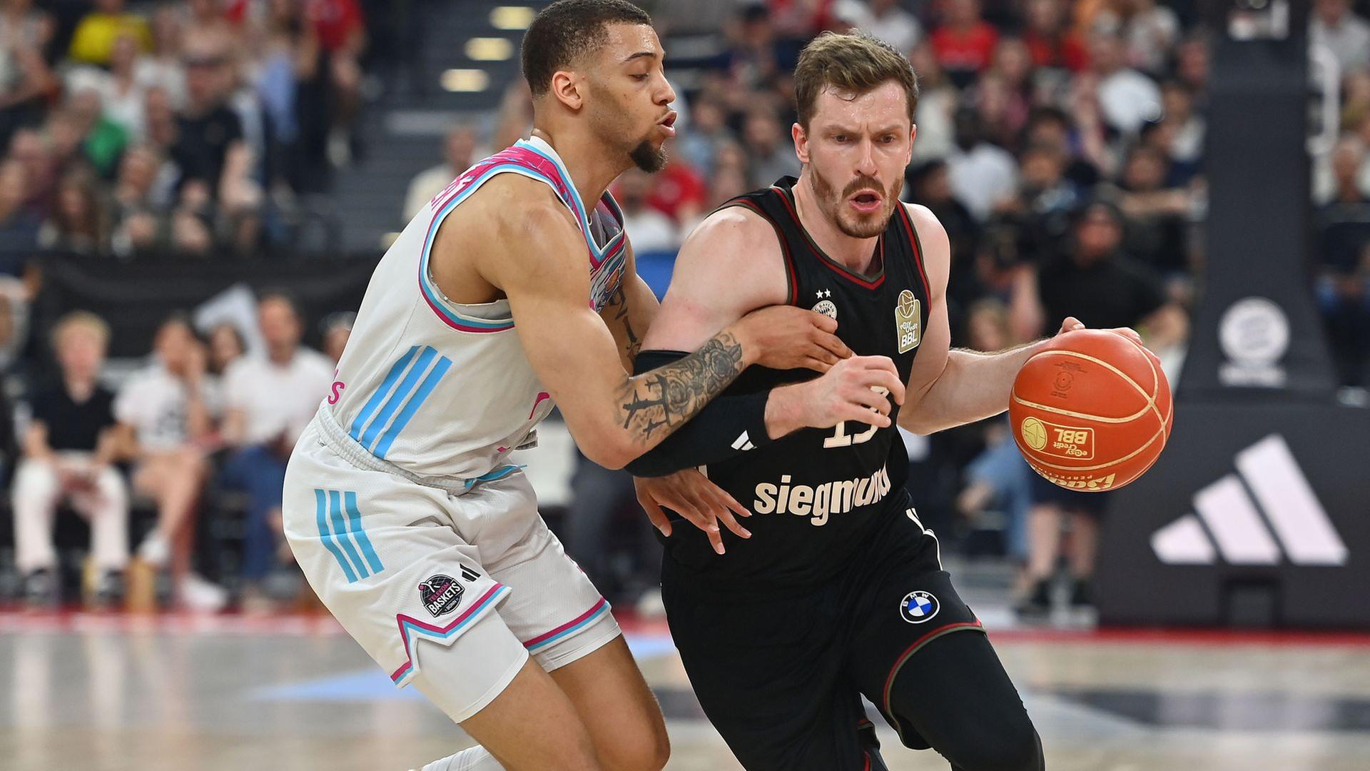Bayern legt im Halbfinale gegen Bonn vor