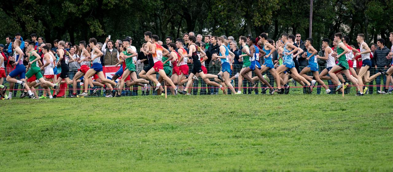 Start zum Rennen der männlichen U20 bei der Cross-EM 2019