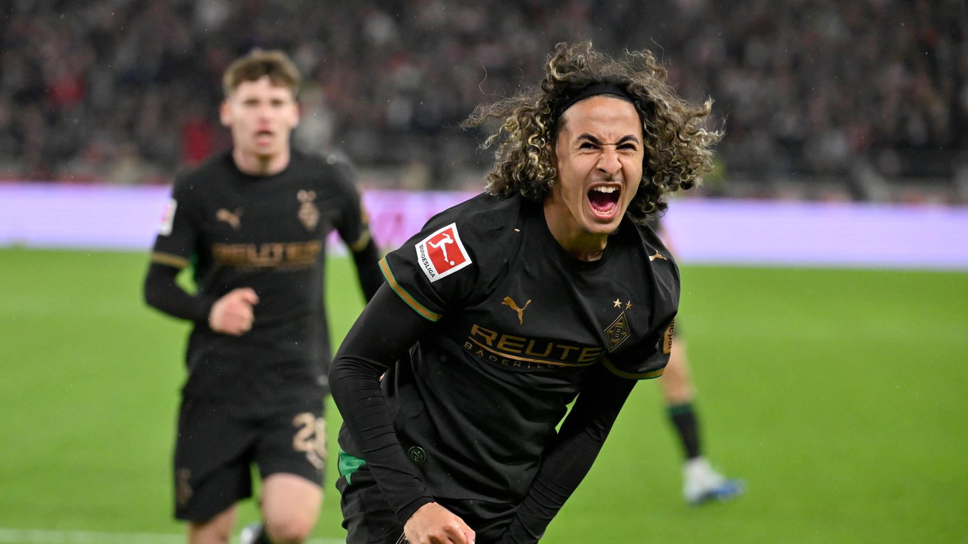 Wael Mohya jubelt nach seinem Treffer zum 3:1 gegen Stuttgart | IMAGO / Michael Weber