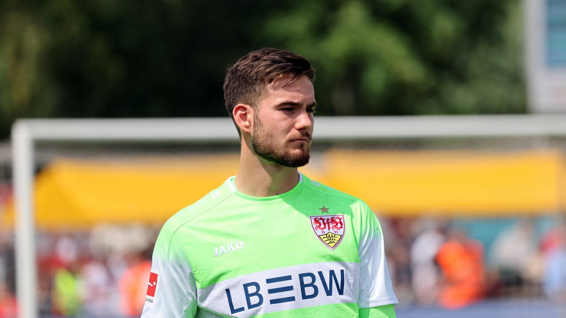 VfB-Keeper Dennis Seimen fällt länger aus | IMAGO, Sportfoto Rudel
