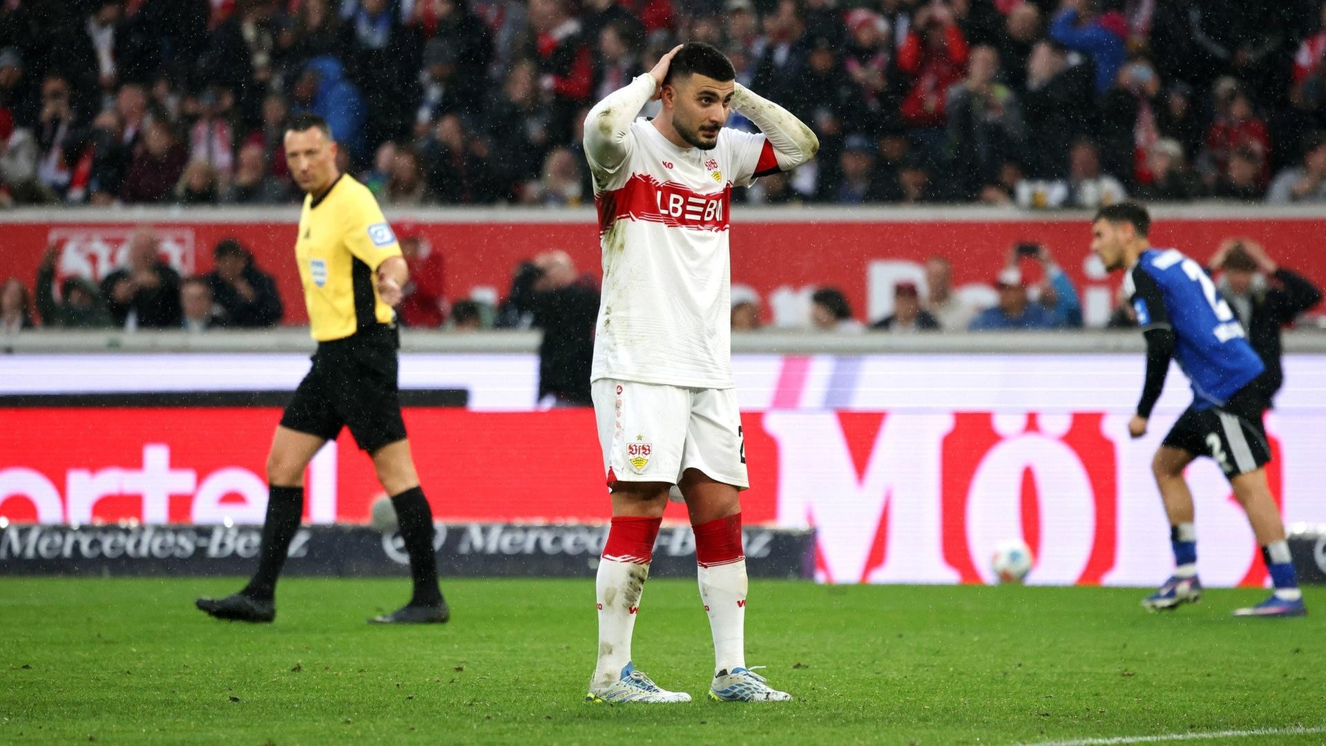 Enttäuschung bei Deniz Undav nach seinem verschossenen Elfmeter. | IMAGO, Eibner