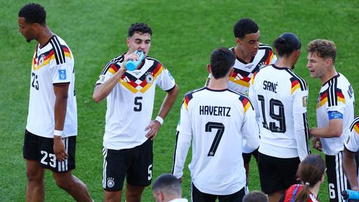 Hydration Break während des Spiels gegen die Elfenbeinküste