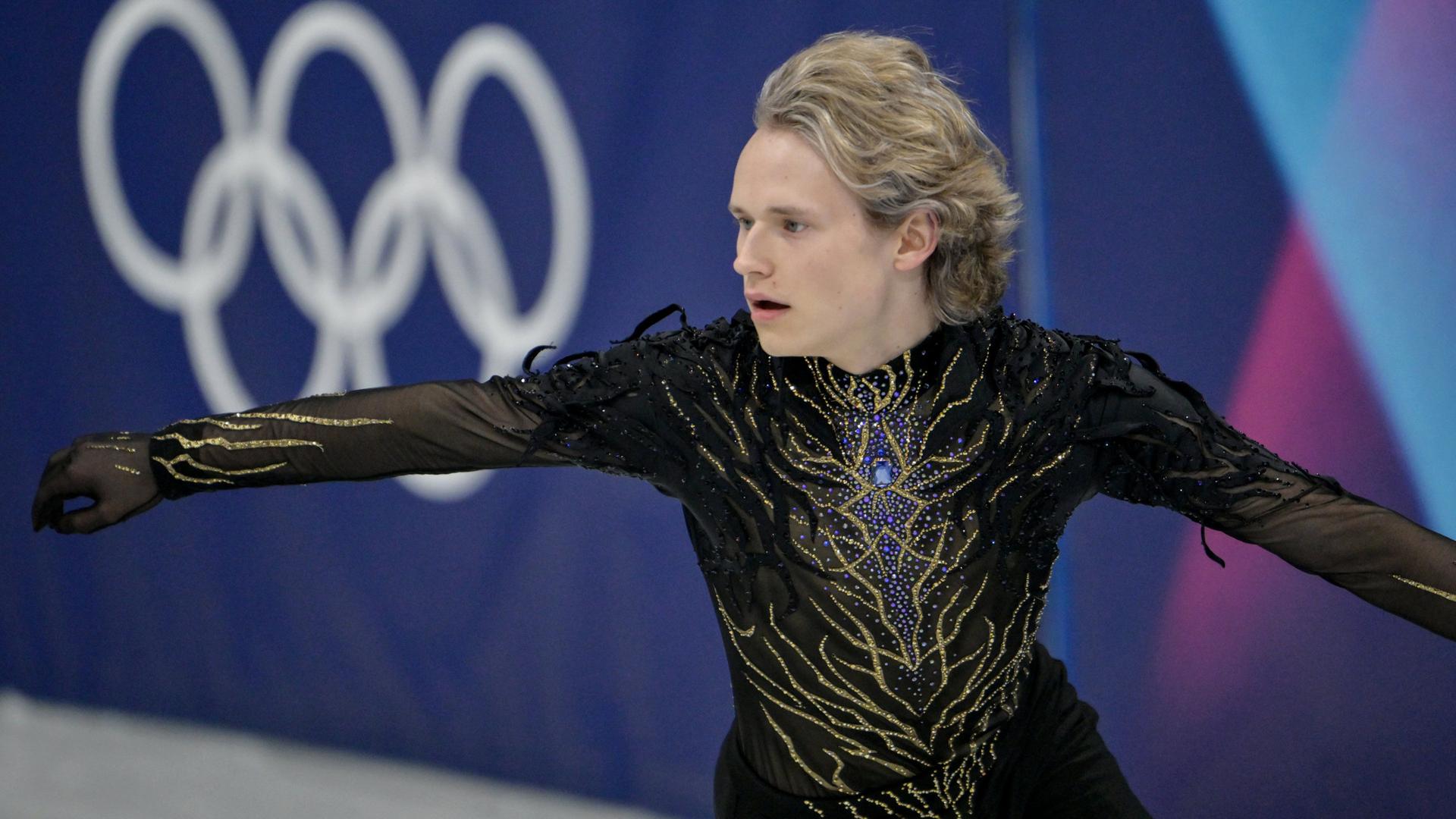 Der amerikanische Eiskunstläufer Ilia Malinin | dpa/kneffel