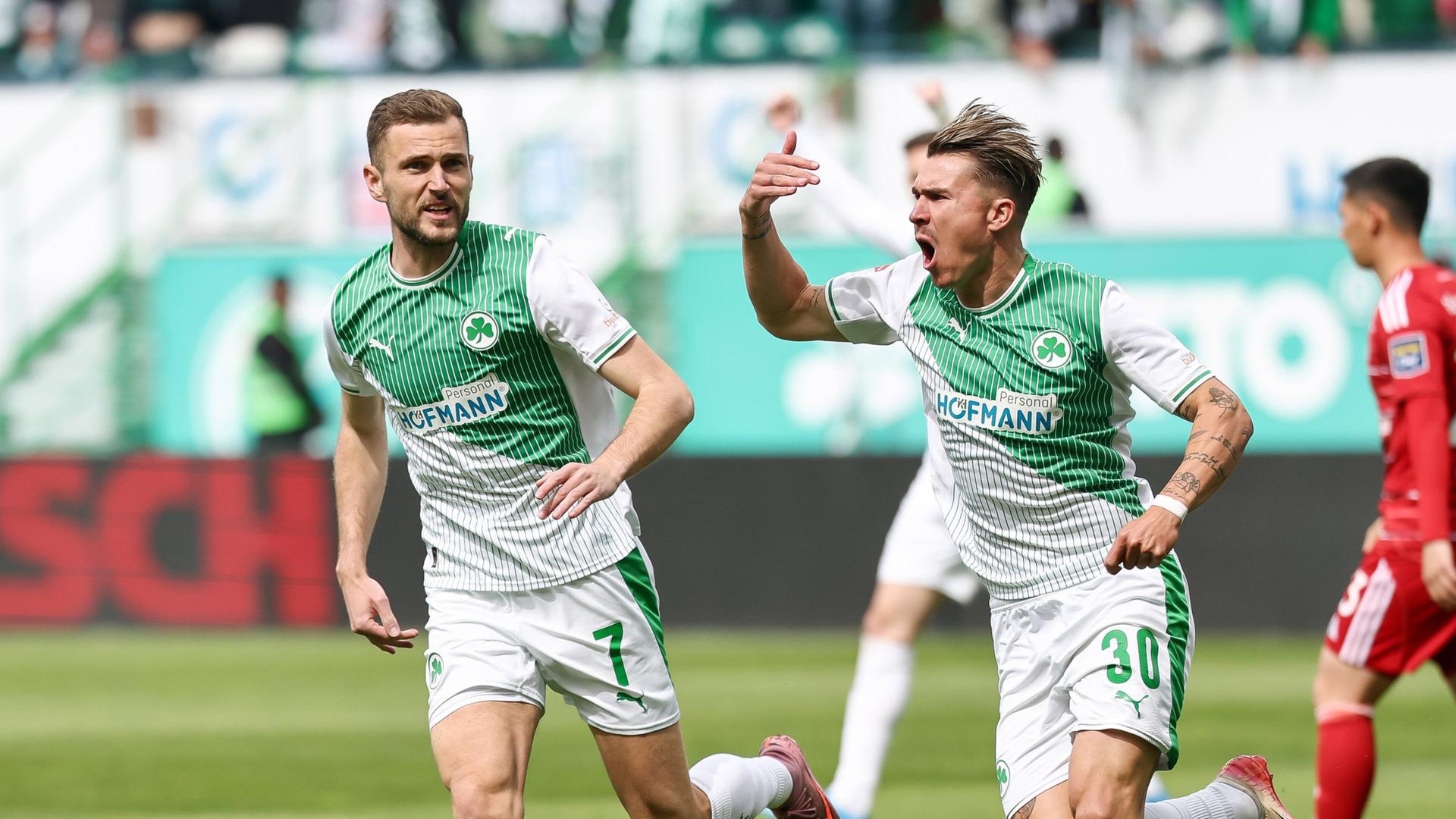 Fürth schießt desolate Düsseldorfer in die 3. Liga