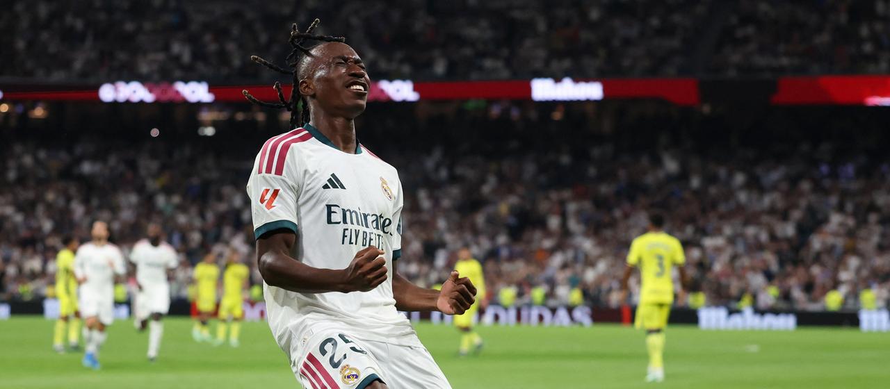 Yan Diomande jubelt über seinen Treffer gegen Villareal