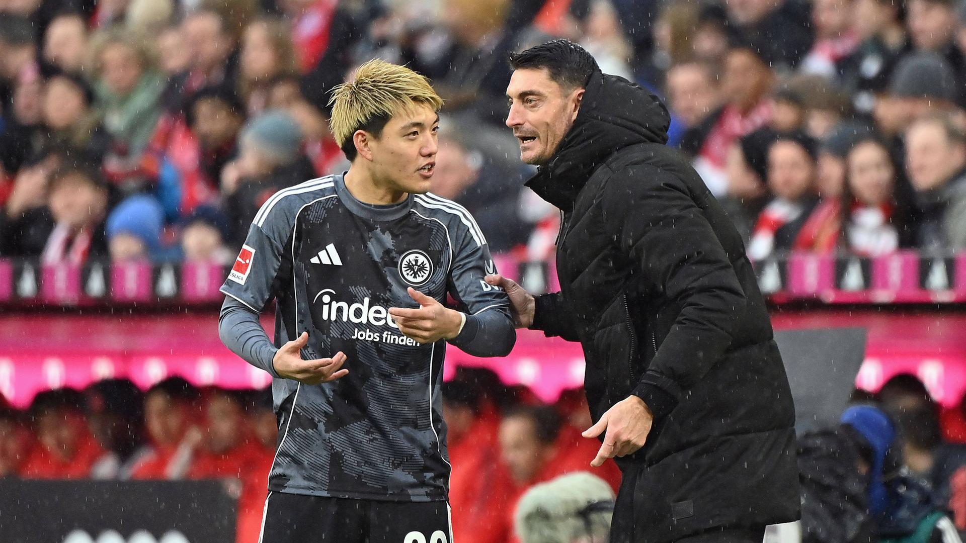 Ritsu Doan (links) und Albert Riera | IMAGO / Sven Simon