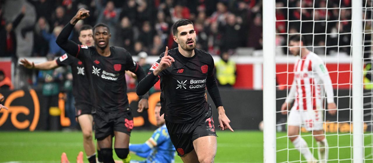Martin Terrier jubelt über seinen Treffer zur Leverkusener Führung