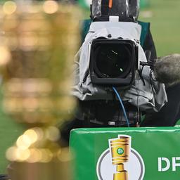 Die Spielfeld-Kamera zeigt auf den DFB-Pokal