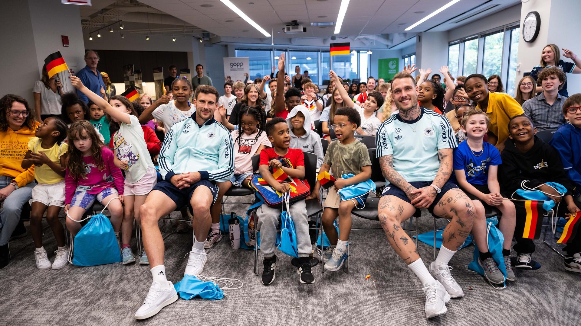 WM-Liveblog: Raum bringt Kinder mit Tattoo-Antwort zum Lachen