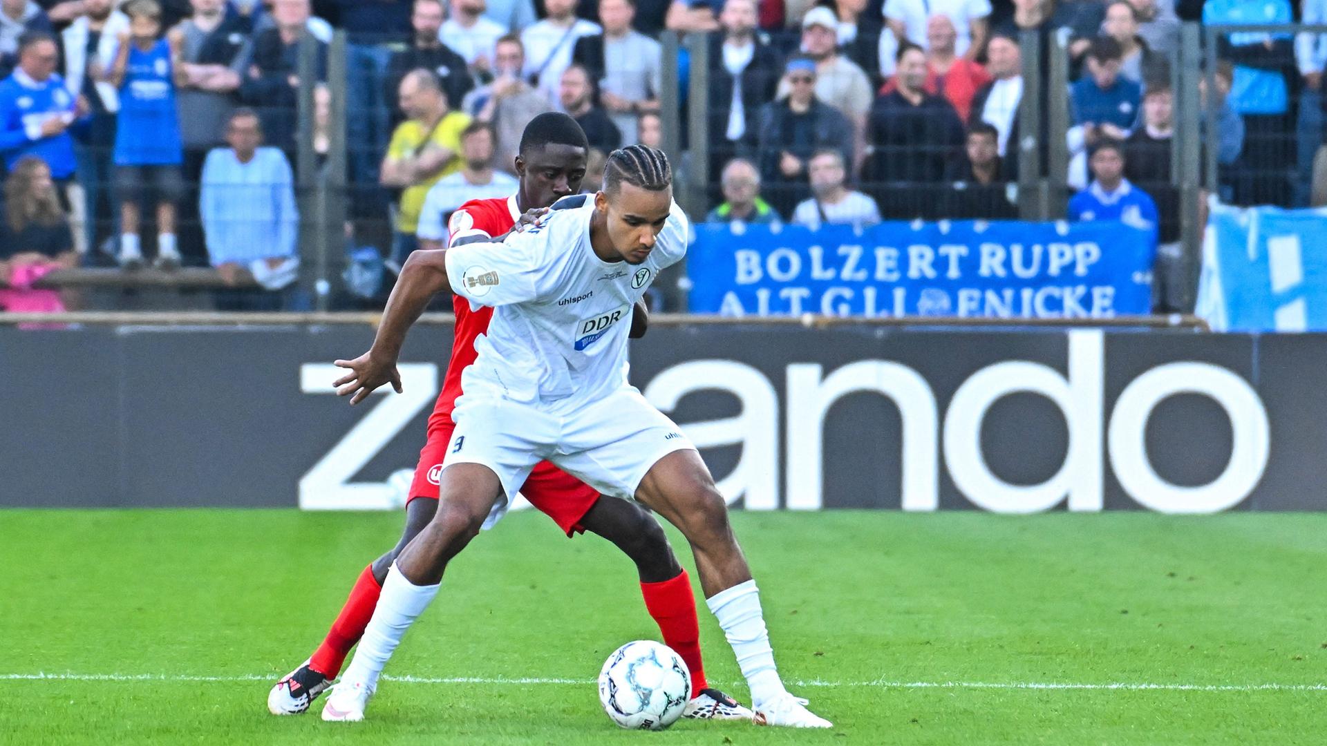 Jetzt live - Altglienicke führt gegen Wolfsburg in der Verlängerung