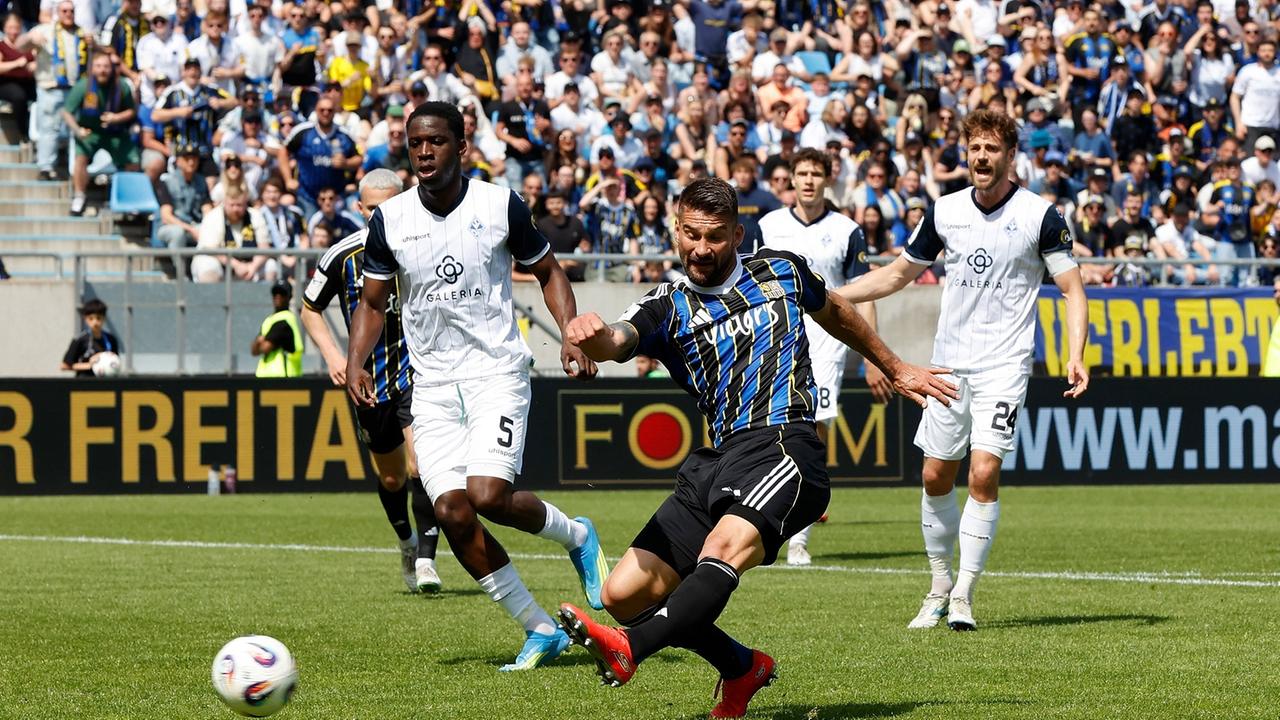 Saarbrücken macht gegen Mannheim Klassenerhalt perfekt