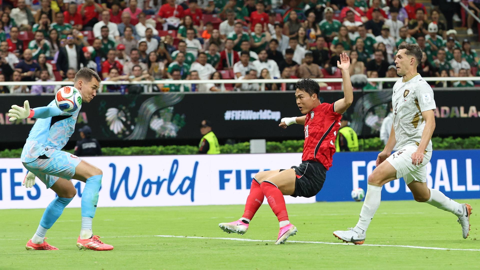Hyeong-gyu Oh trifft fÃ¼r SÃ¼dkorea | IMAGO/EPA
