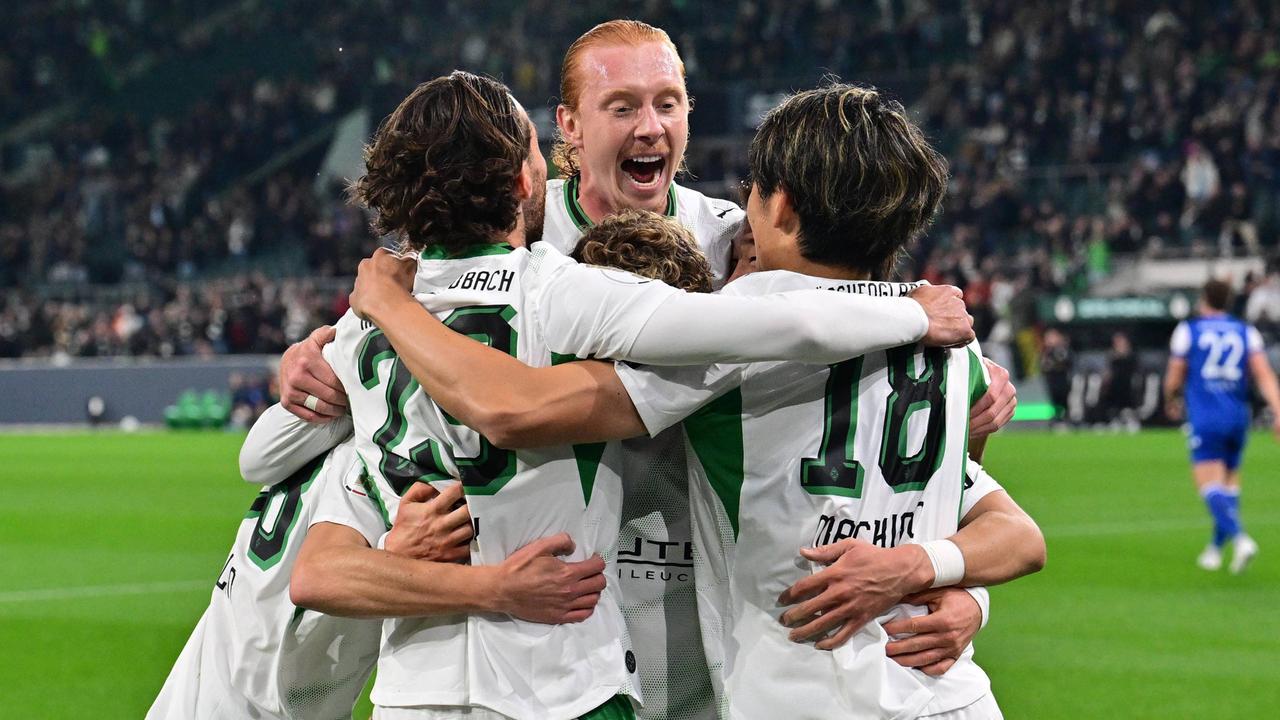 Gladbach schlägt den KSC in Unterzahl