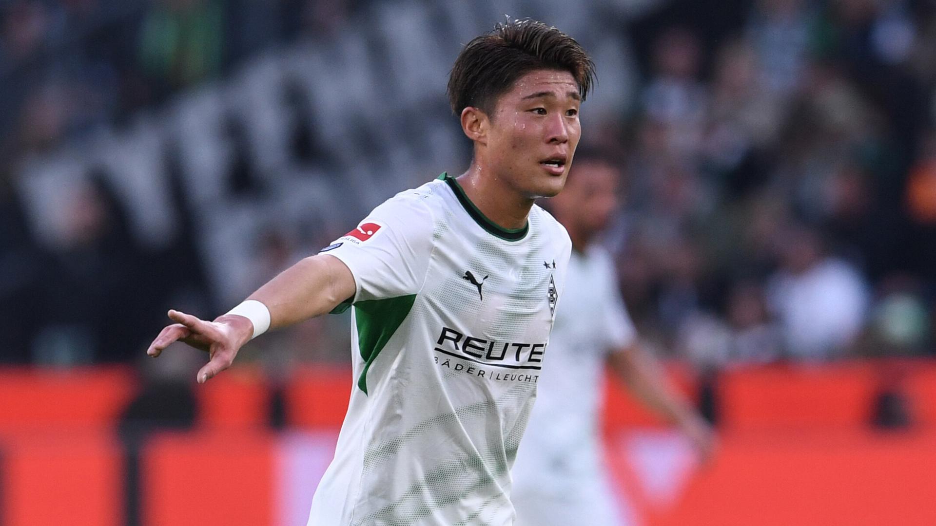 Mönchengladbachs Zento Uno gibt Anweisungen an seine Mannschaft | ddp/Revierfoto