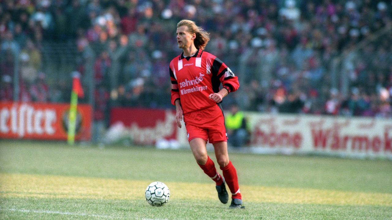 Als Freiburgs Sutter seinen Ex-Kollegen die Lederhosen auszog