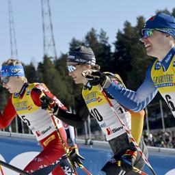 Fjorden Anderas Ree (Norwegen), Friedrich Moch (Deutschland, M) und Iivo Niskanen (Finnland) beim Massenstart der Herren im klassischen Stil über 50 km beim FIS Nordischen Weltcup Lahti