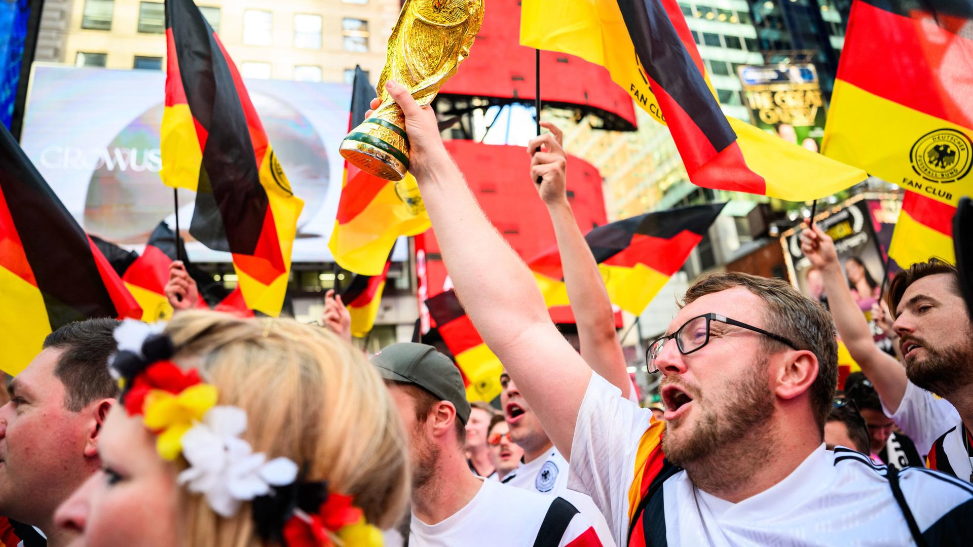 FIFA-Ranking: Stürmer Deniz Undav führt WM-Bewertung vor Messi und Mbappé an