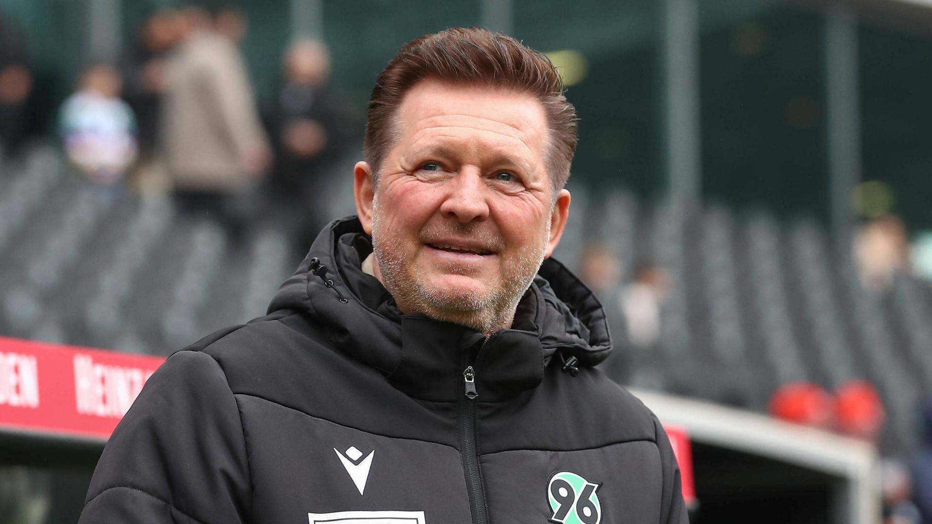 Jetzt live - Hannover empfängt Dresden, Hertha in Paderborn