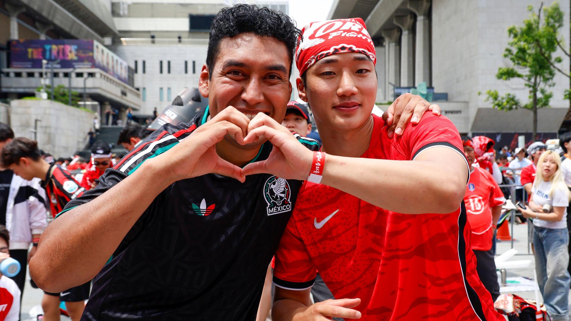 WM 2026: Mexiko und Südkorea - Küsschen, Rudelgucken und eine Ladung voller Bier