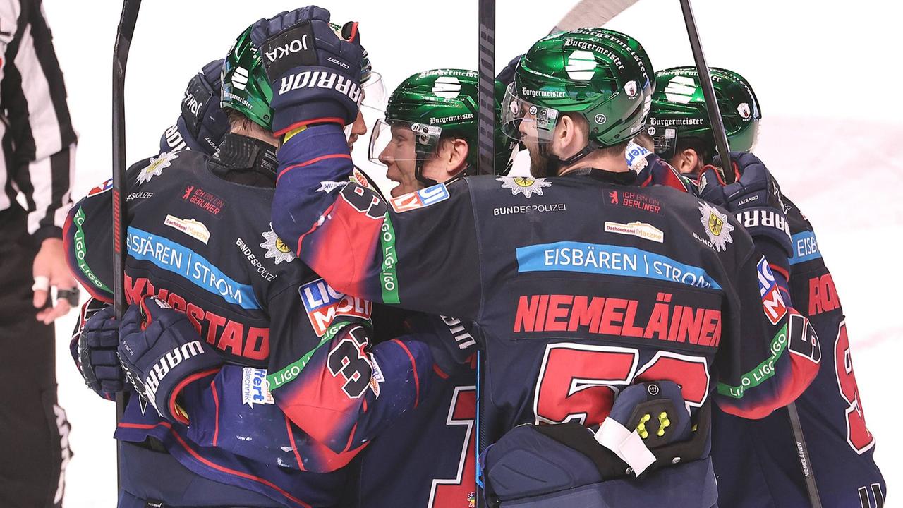 Eisbären Berlin ziehen gegen Straubing ins Playoff-Halbfinale ein