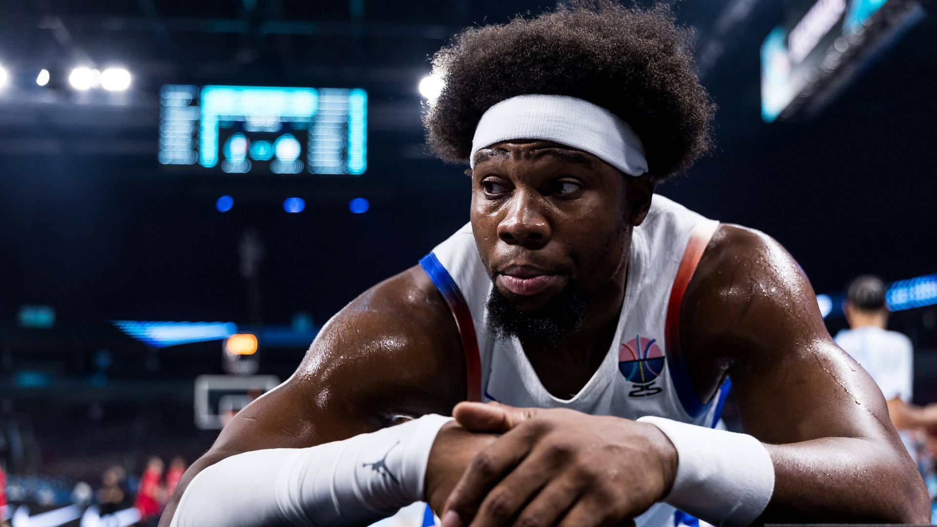 Guerschon Yabusele guckt enttäuscht | IMAGO/Beautiful Sports