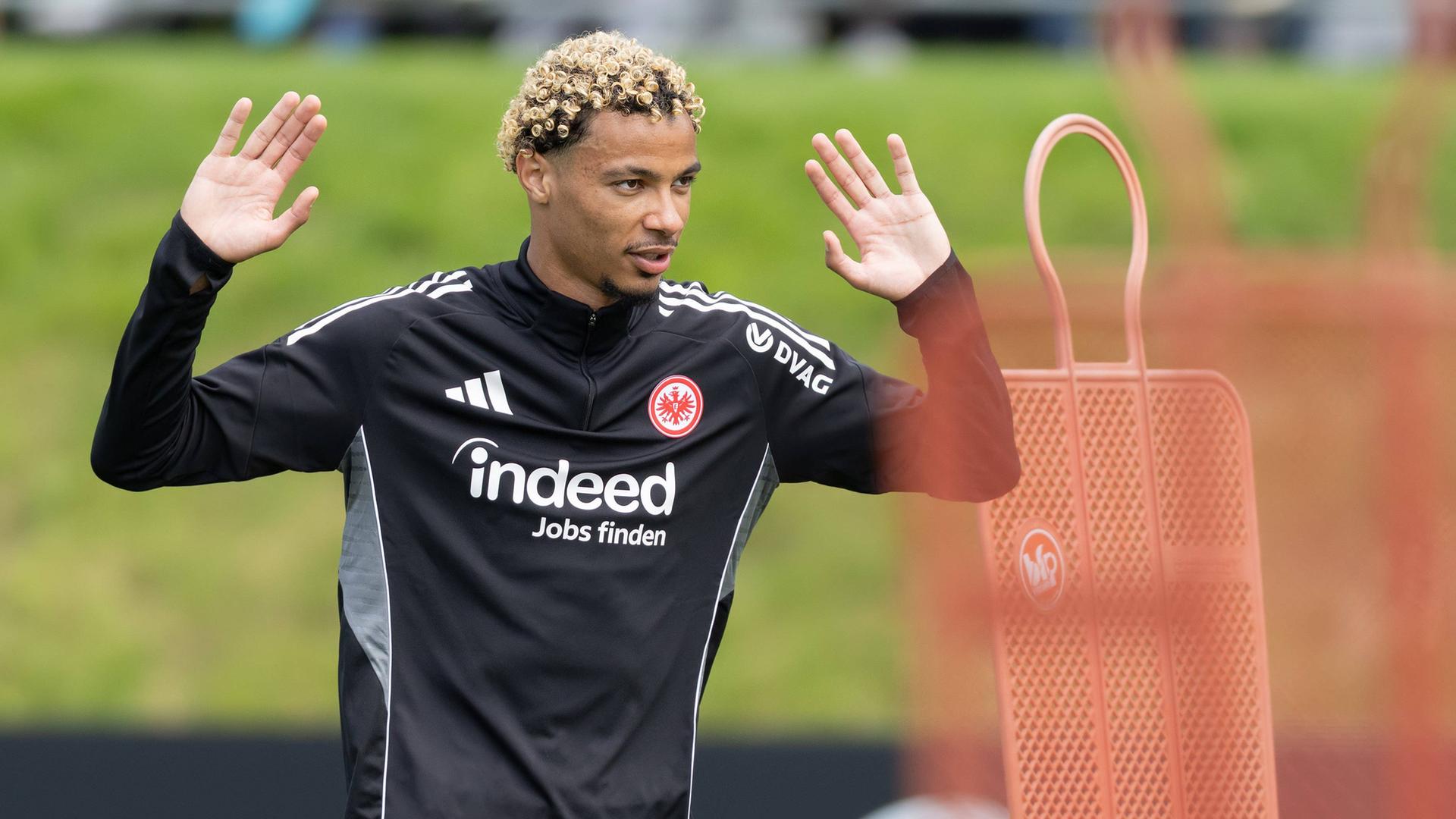 Verlässt die Eintracht nach eineinhalb Jahren schon wieder: Hugo Ekitiké. | Imago Images