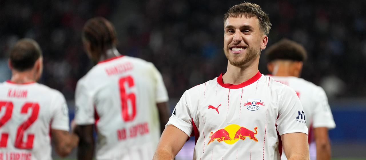 Brajan Gruda bejubelt sein Tor