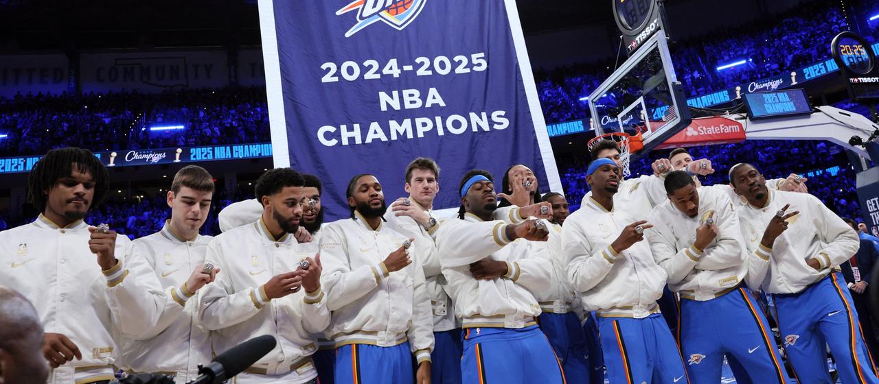 Oklahoma City Thunder für den Gewinn der NBA-Meisterschaft geehrt | picture-alliance / ASSOCIATED PRESS | Nate Billings Oklahoma City Thunder erhält Ehrungen für den Gewinn der NBA-Meisterschaft