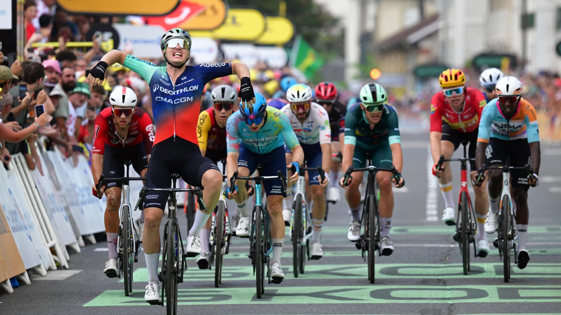 Tour: Kooij jubelt in Pau - Kanter Zweiter im Massensprint
