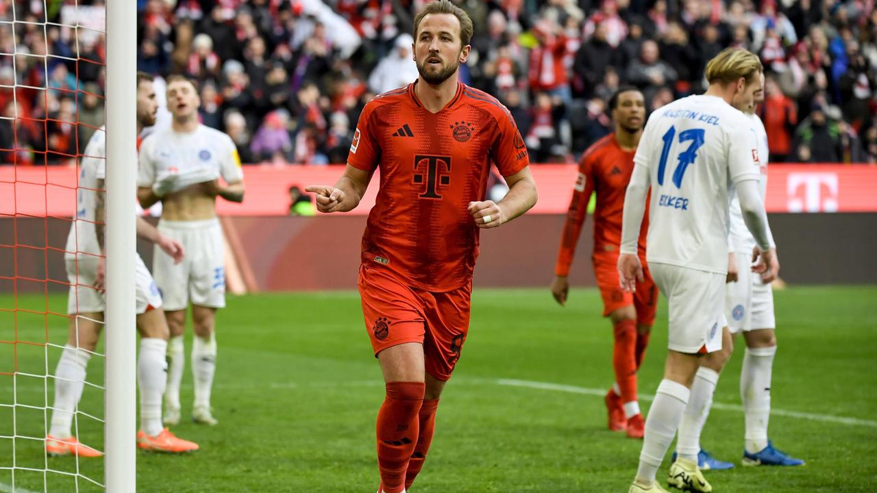 Harry Kane freut sich über seinen Treffer gegen Holstein Kiel | imago
