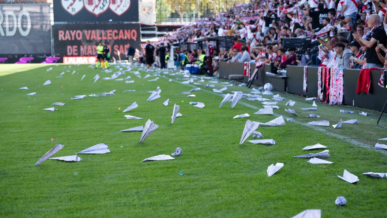 Flummis und Papierflieger - Abbruch in La Liga