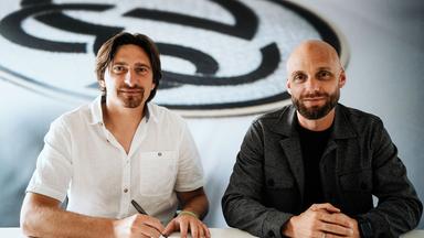 Der neue SV Elversberg-Trainer Vincent Wagner und Sportdirektor Ole Book