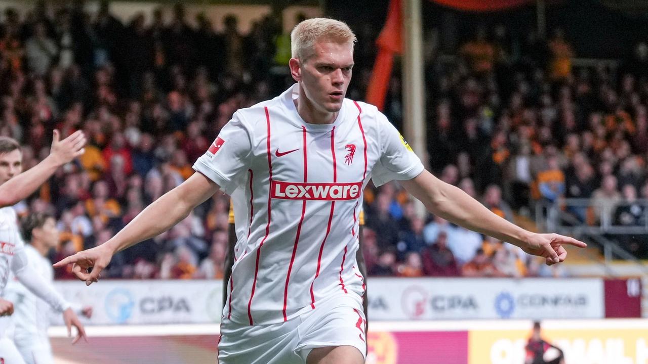 Conference-League-Qualifikation: Nach frühem Schock - Doppelter Ginter schießt Freiburg zum Sieg in Motherwell