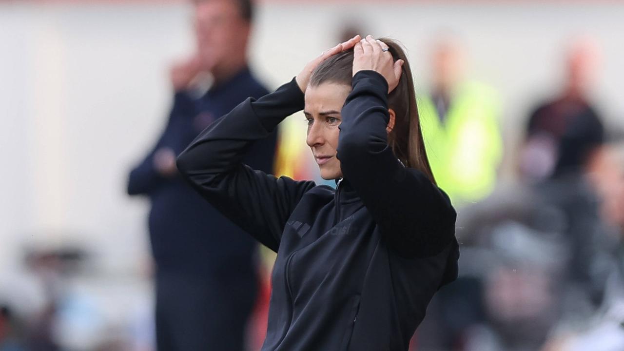 Wolfsburg verdirbt Etas Debüt mit Traumtoren