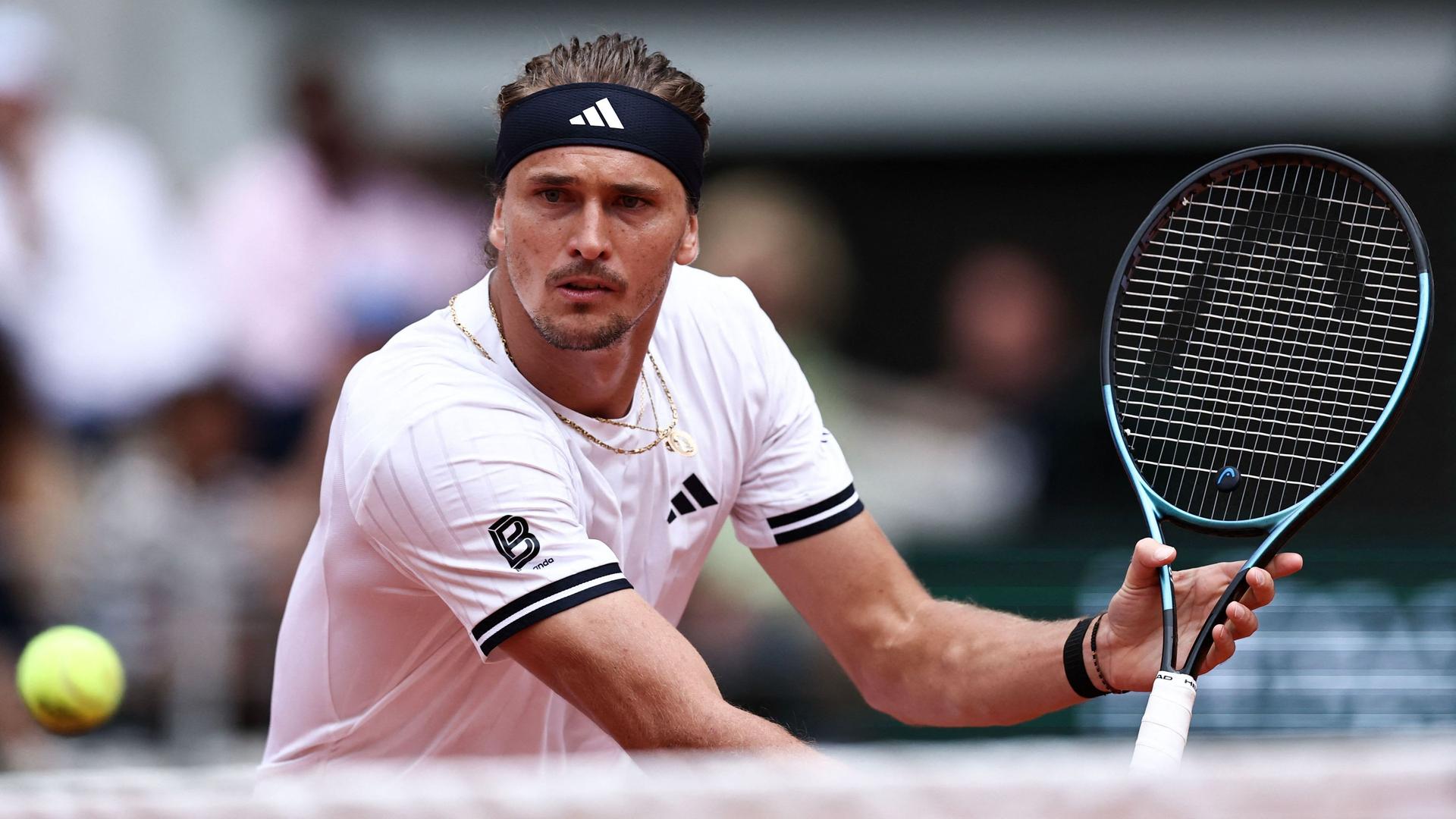 Jetzt live - Zverev mit viel Mühe zum Satzgewinn