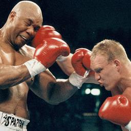 Boxkampf zwischen George Foreman und Axel Schulz (re.), Las Vegas, 1995 (Quelle: IMAGO / Mausolf)