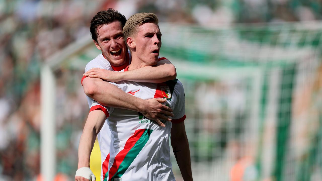 Augsburg siegt gegen lahmende 