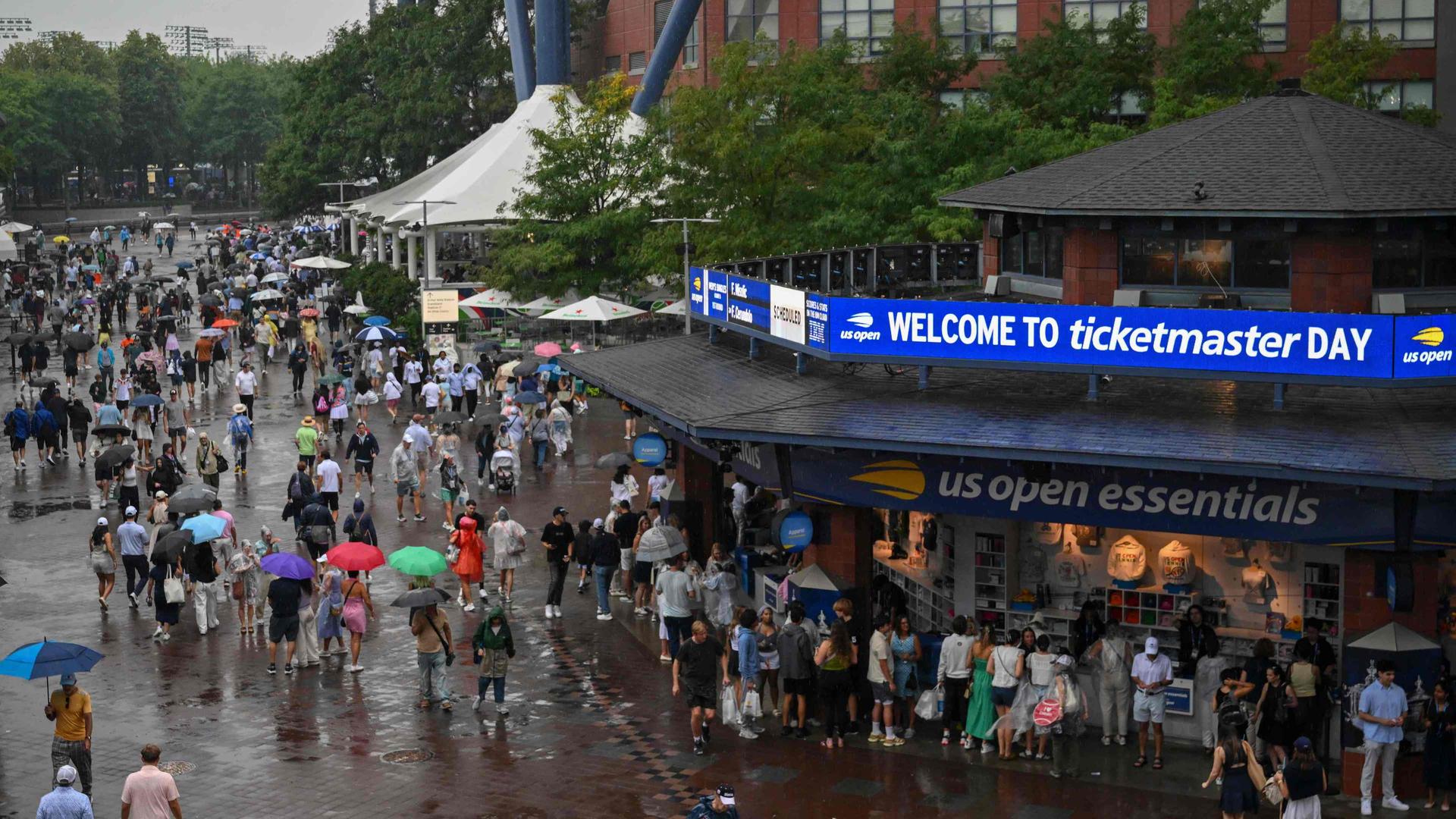 US Open 2026: Regen über New York stoppt Spiele - Osaka in Runde zwei