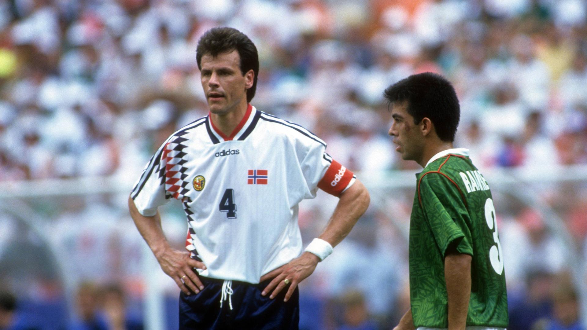 Norwegens KapitÃ¤n bei der WM 1994 Rune Bratseth | IMAGO / WEREK