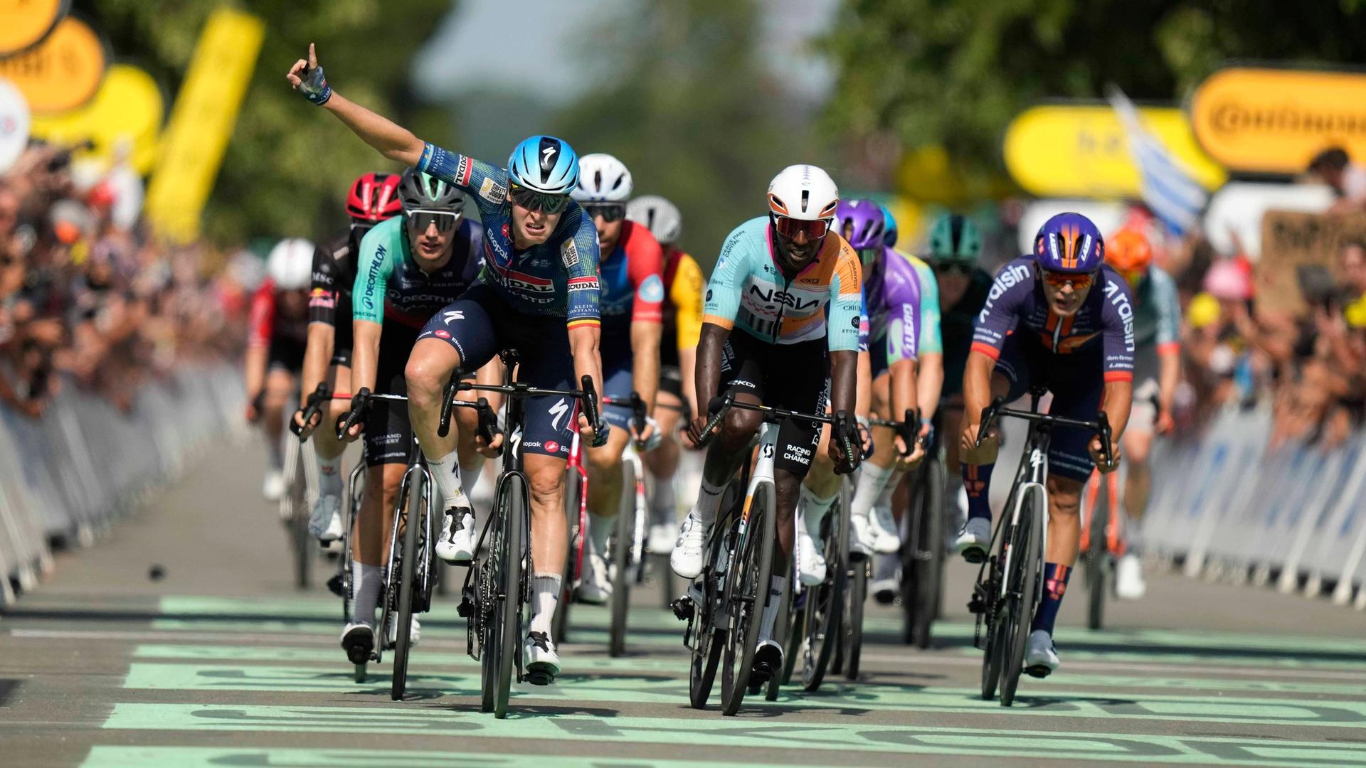 Tour: Merlier rast auch beim Sprint in Bergerac an allen vorbei