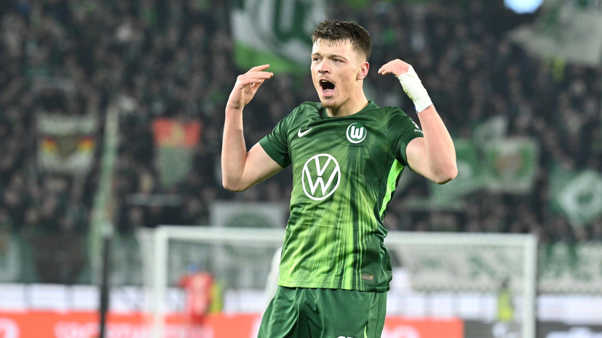 Wolfsburgs Dzenan Pejcinovic bejubelt seinen Treffer | dpa