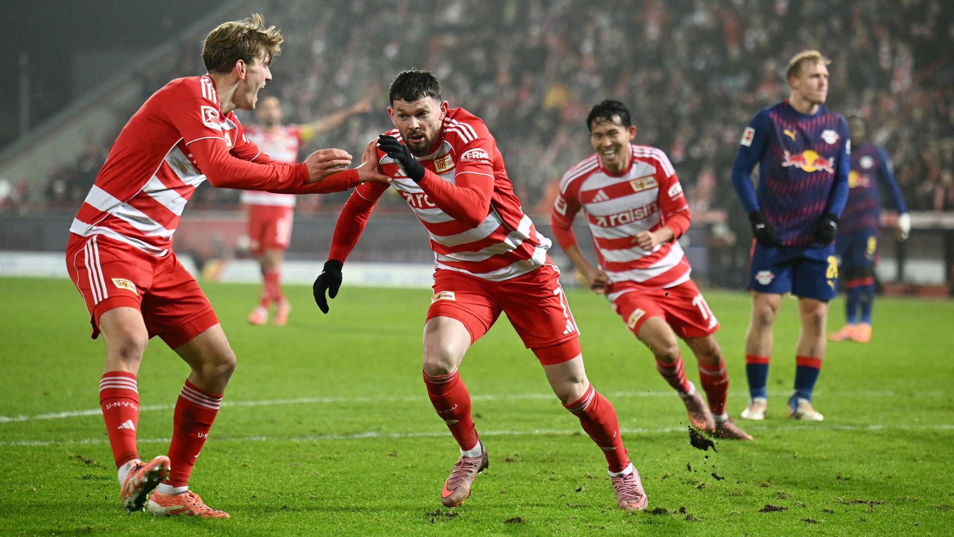 Unions Oliver Burke bejubelt seinen Treffer | REUTERS/Annegret Hilse