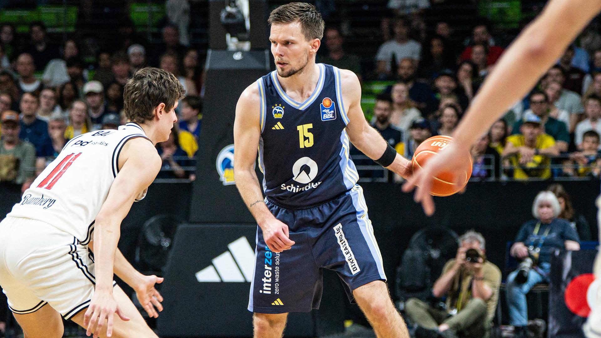 Alba Berlin nach zweitem Sieg gegen Bamberg kurz vor Final-Einzug