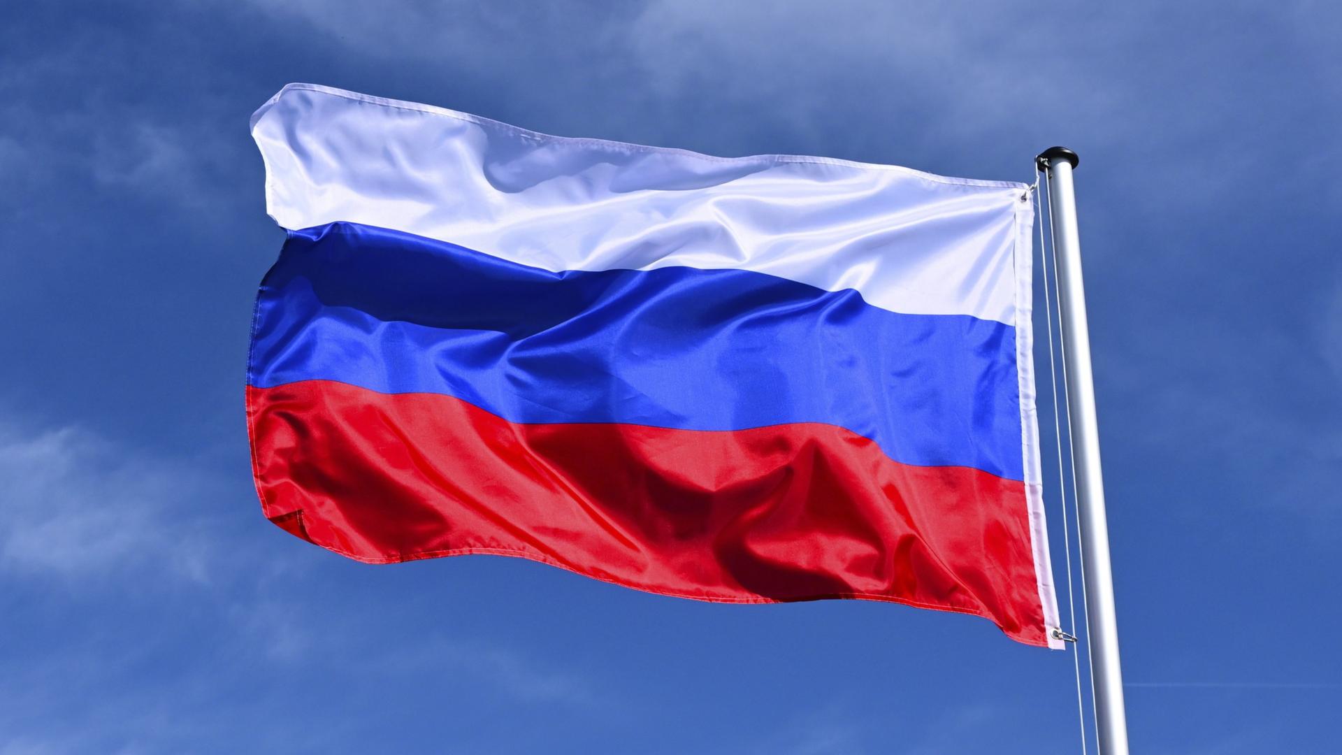 Russland Flagge | imageBROKER / newspixx vario ima