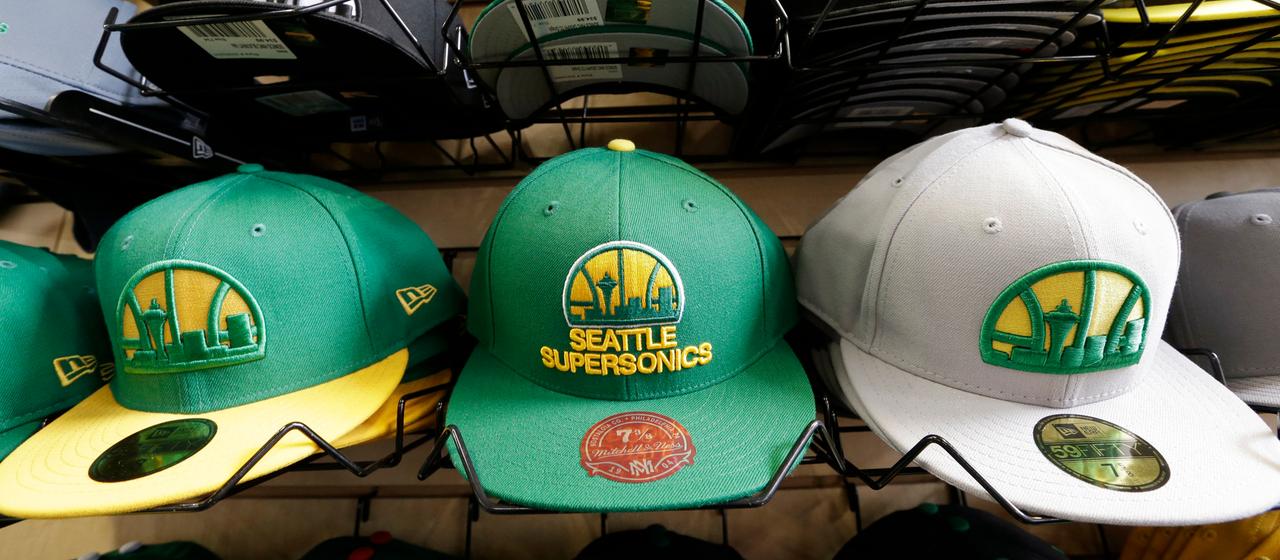Baseball-Caps von den Seattle Supersonics