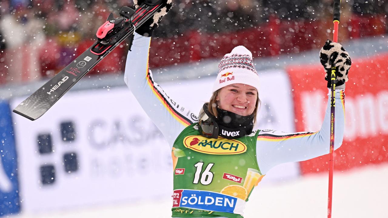 Ski Alpin: Emma Aicher rast beim Weltcup-Auftakt auf das Podest